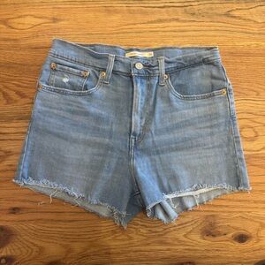 Levi's Blue Ankle Cropped Jeans with Vintage Appeal